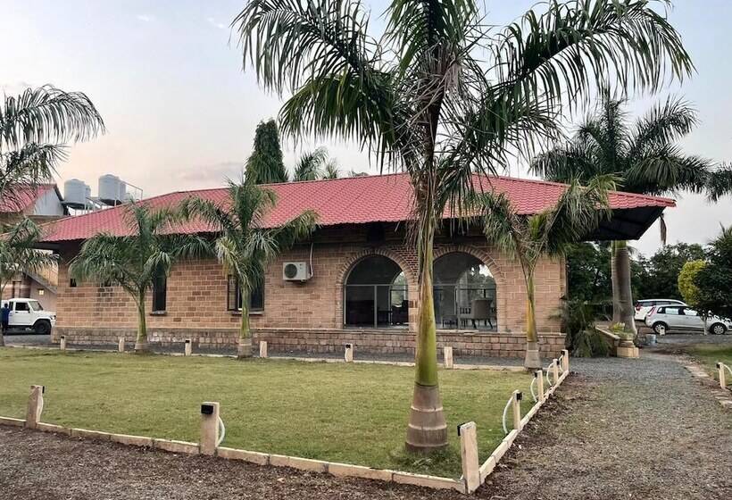 فندق Gir Night Resort By Royal Collection