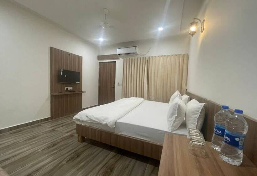 فندق Gir Night Resort By Royal Collection