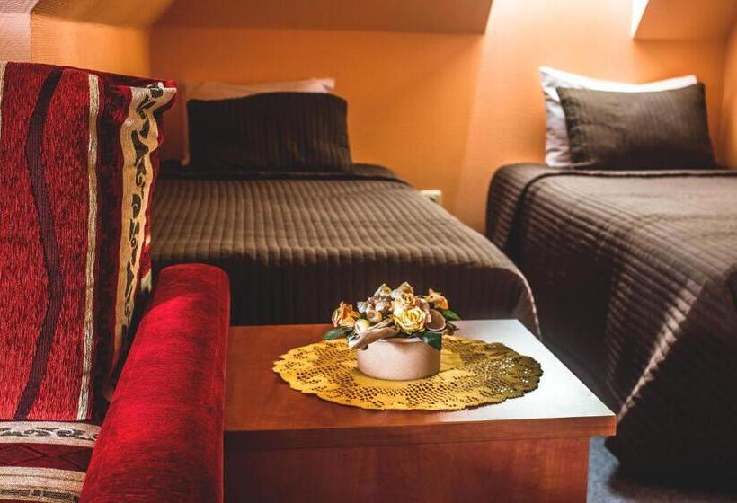 هتل Guesthouse četri Vēji
