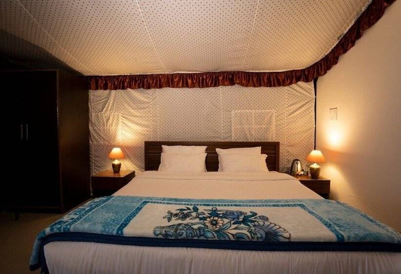 בית מלון כפרי Himalayan Camps And Resort