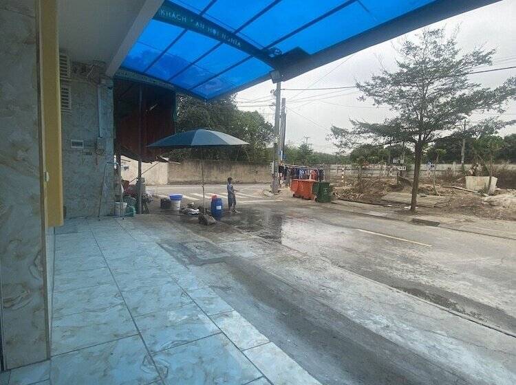 Отель Khach San Hoi Nghia