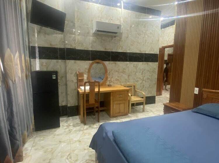 Отель Khach San Hoi Nghia