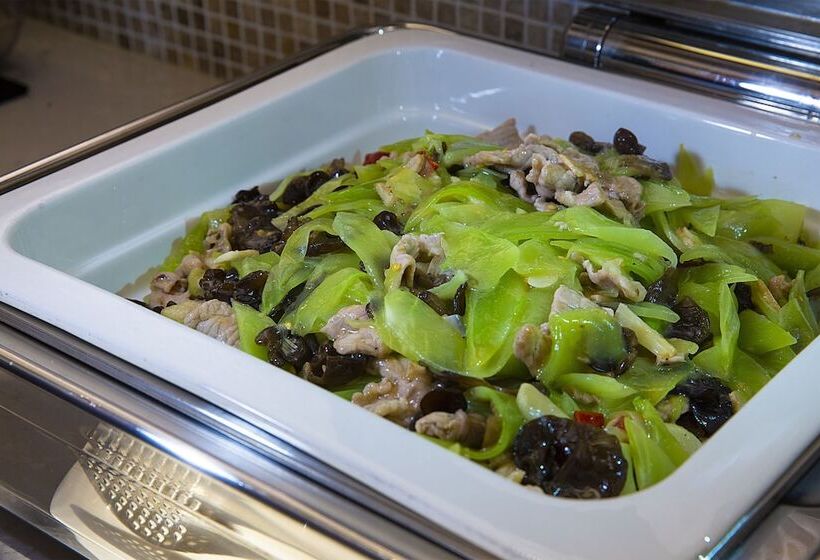 ホテル Kunyixingguangjiudian