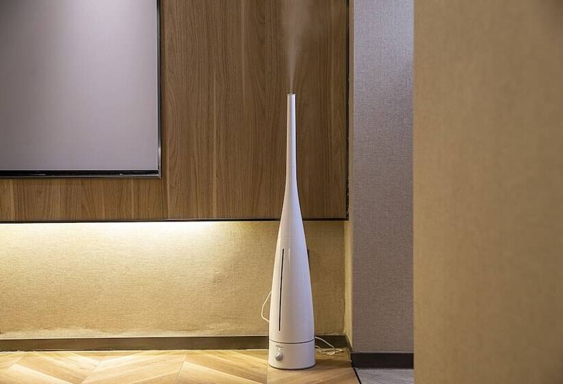 ホテル Kunyixingguangjiudian