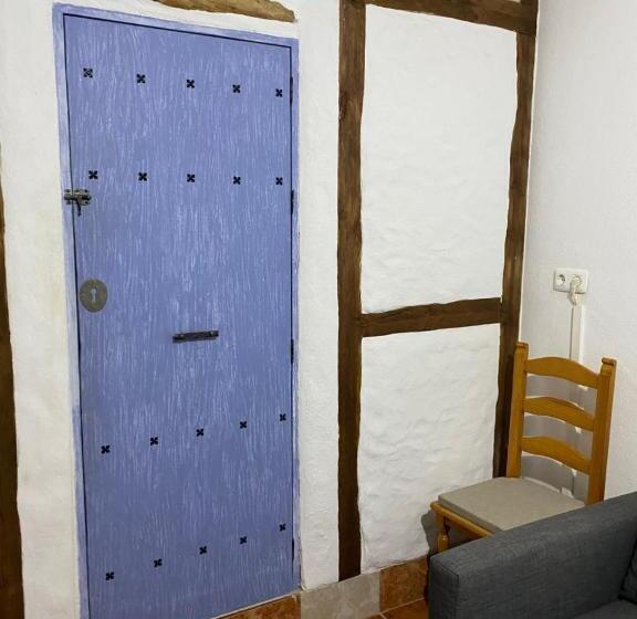 هتل La Buhardilla De Torrecillas