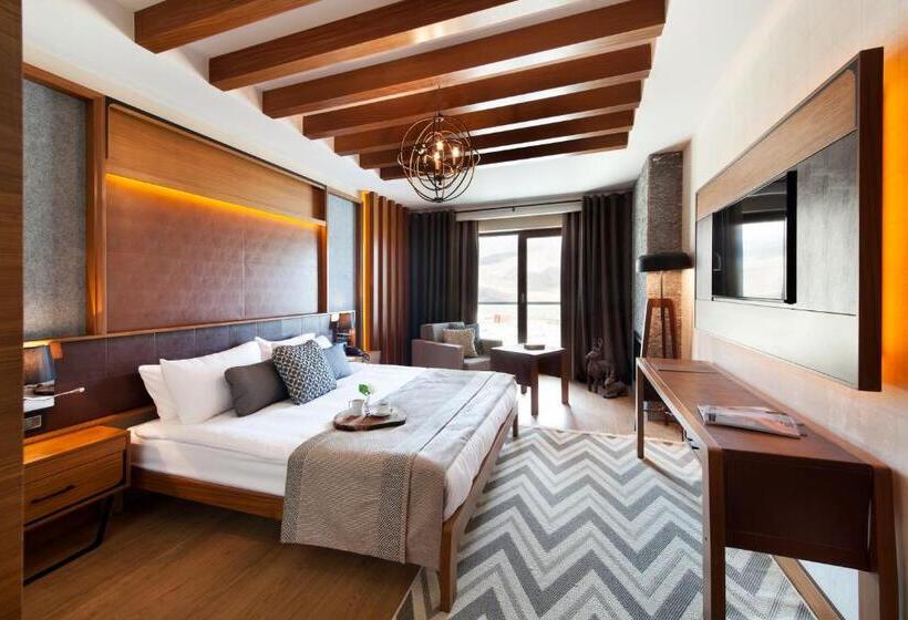 فندق Magna Pivot