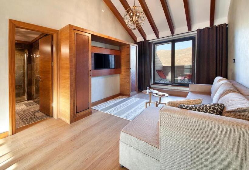 فندق Magna Pivot