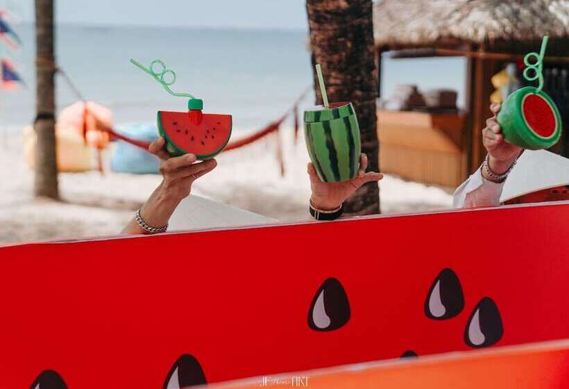 هتل Marina Seaside Boutique