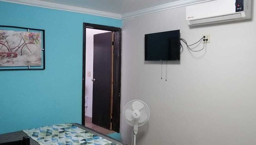 בית מלון כפרי Menta Condo