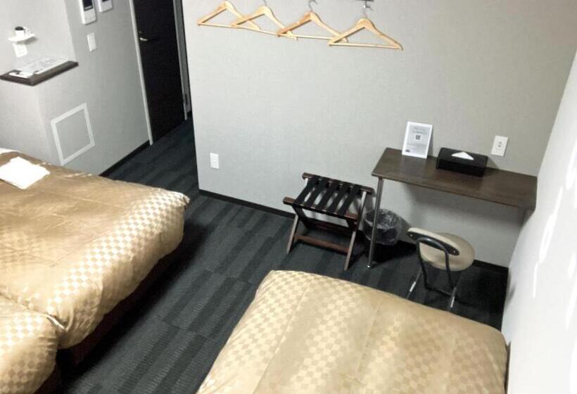 Отель Merbabu Stay Osaka