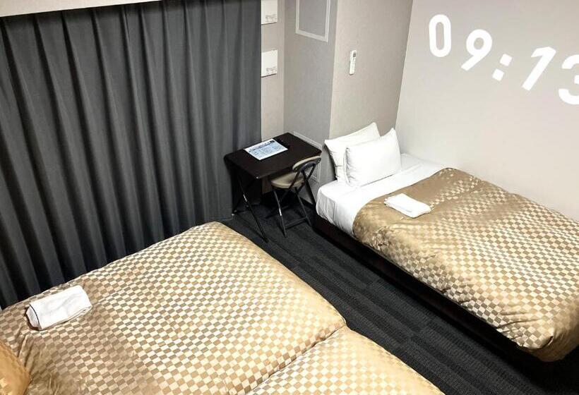 Отель Merbabu Stay Osaka