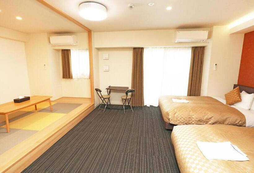 Отель Merbabu Stay Osaka