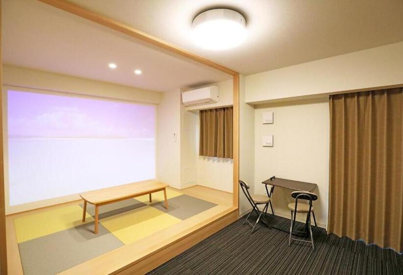 Отель Merbabu Stay Osaka