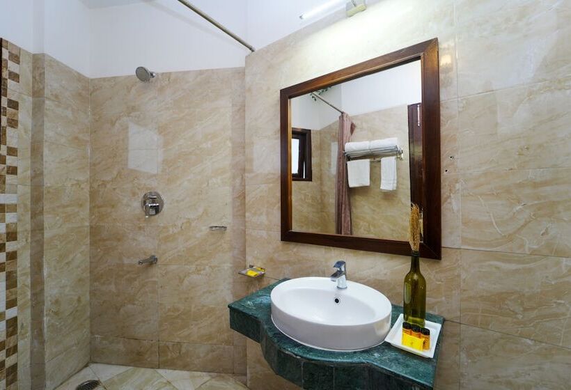 酒店 Montrose 11 Boutique