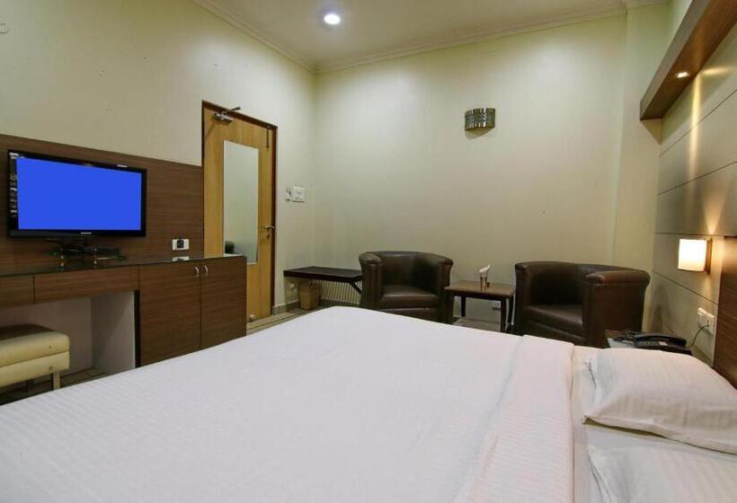 酒店 Narula Convention Centre