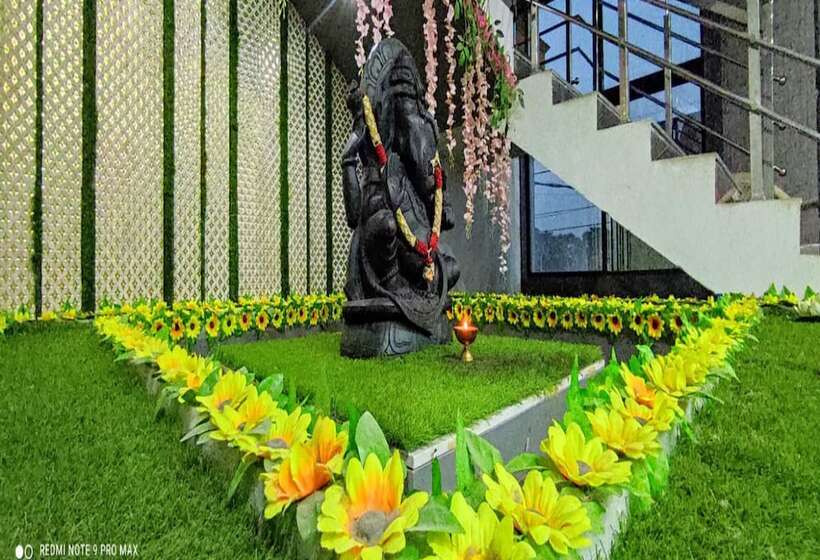 Отель Nirmalya Inn