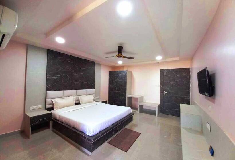 Отель Nirmalya Inn