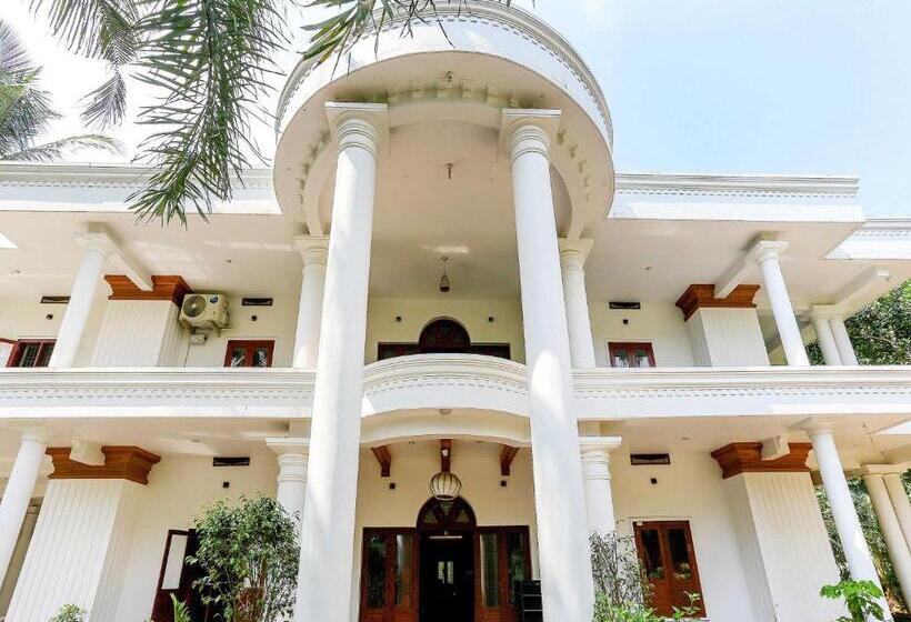 בית מלון כפרי Oyo Flagship Sreedevi Garden