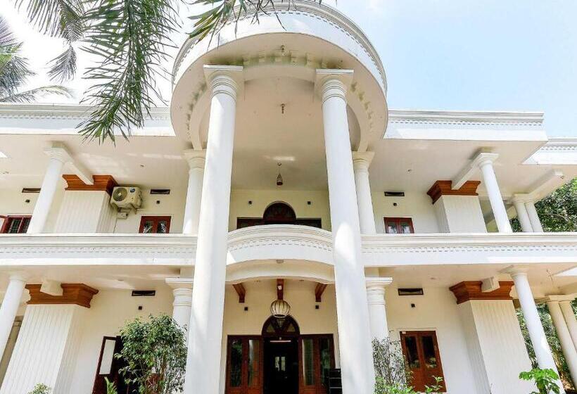 בית מלון כפרי Oyo Flagship Sreedevi Garden