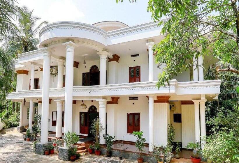 בית מלון כפרי Oyo Flagship Sreedevi Garden