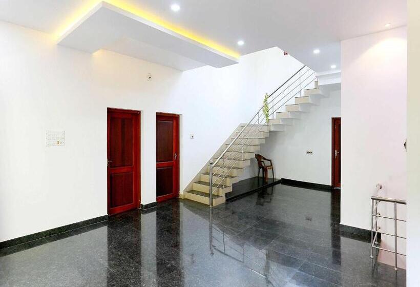 בית מלון כפרי Oyo Flagship Sreedevi Garden