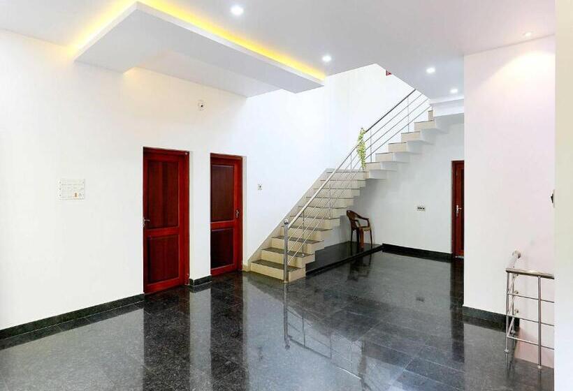 בית מלון כפרי Oyo Flagship Sreedevi Garden