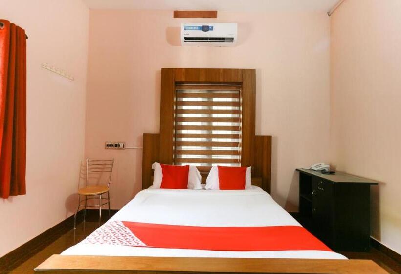 בית מלון כפרי Oyo Flagship Sreedevi Garden