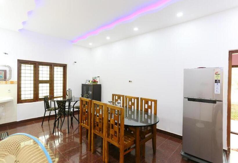 בית מלון כפרי Oyo Flagship Sreedevi Garden