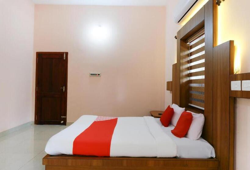 בית מלון כפרי Oyo Flagship Sreedevi Garden