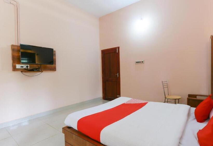 בית מלון כפרי Oyo Flagship Sreedevi Garden