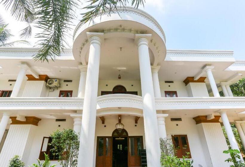 בית מלון כפרי Oyo Flagship Sreedevi Garden