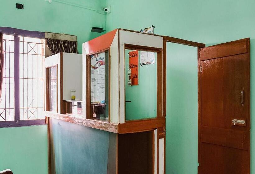 Отель Oyo Flagship The Residence Inn