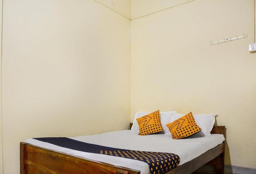 Отель Oyo Flagship The Residence Inn