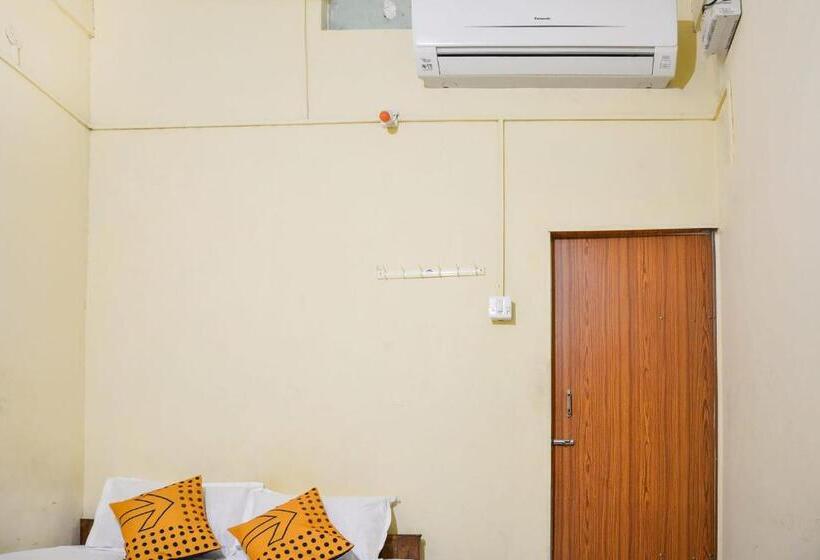 Отель Oyo Flagship The Residence Inn