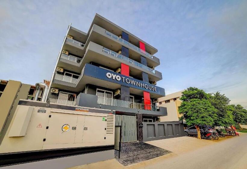 호텔 Townhouse 1293 Infinity Stays