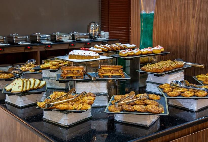 هتل Petra Moon Luxury