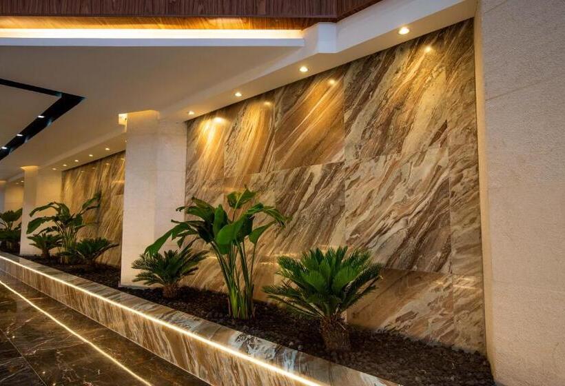 هتل Petra Moon Luxury