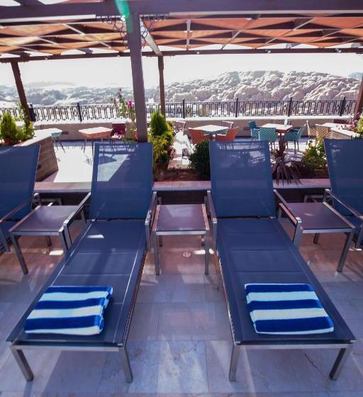 هتل Petra Moon Luxury