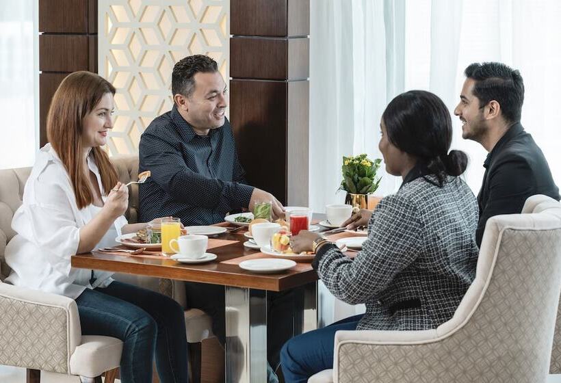 هتل Riviera Rayhaan By Rotana Doha