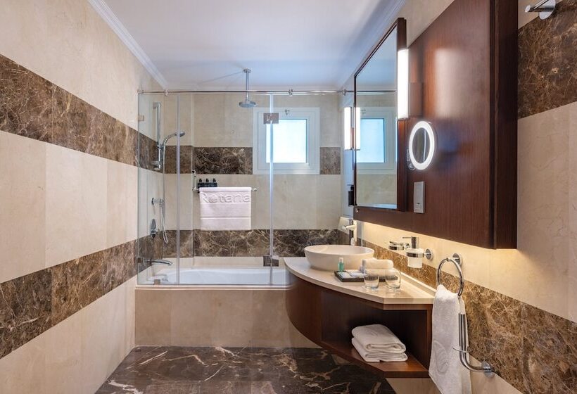 هتل Riviera Rayhaan By Rotana Doha