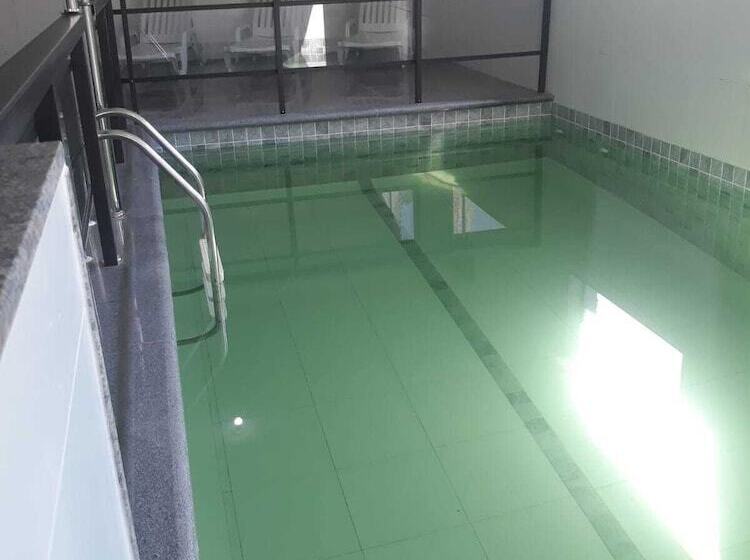 فندق ريفى Auberge Valaisanne