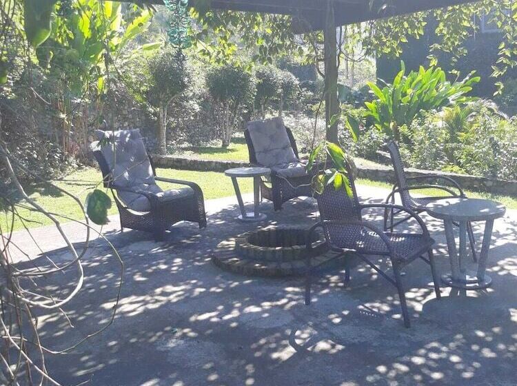 فندق ريفى Auberge Valaisanne