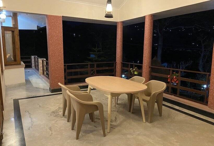 בית מלון כפרי Sangita Resorts Naukuchiatal