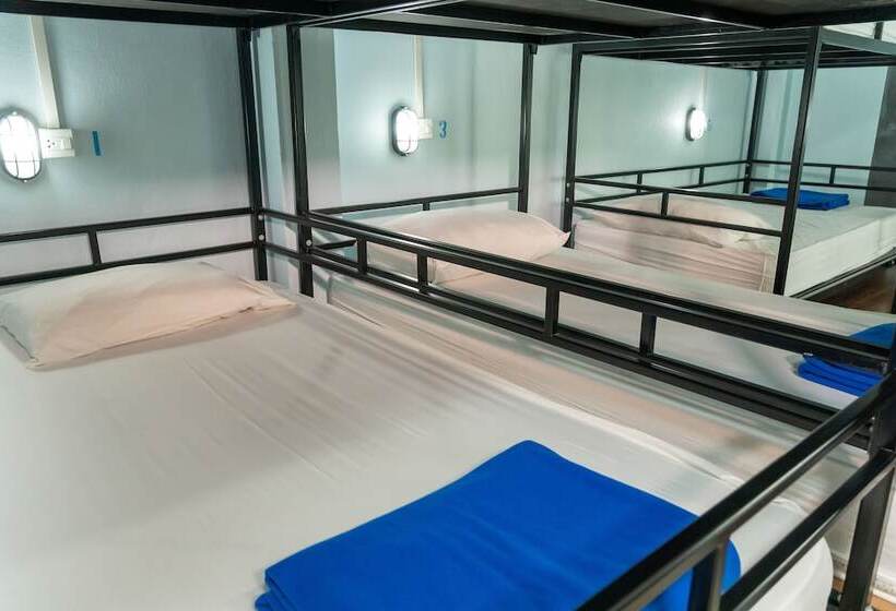 Отель Slumber Party Patong