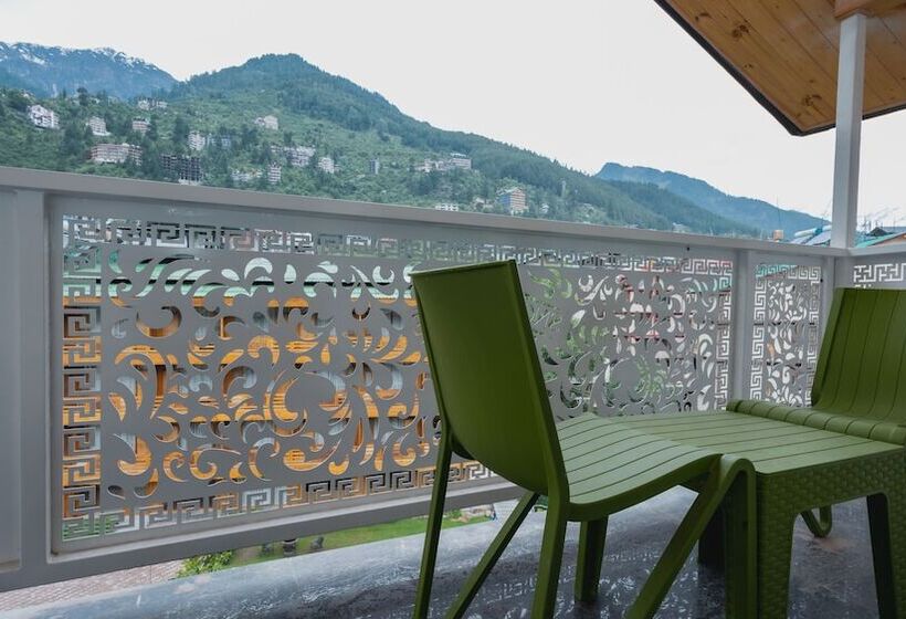 هتل Snow White Regency, Manali