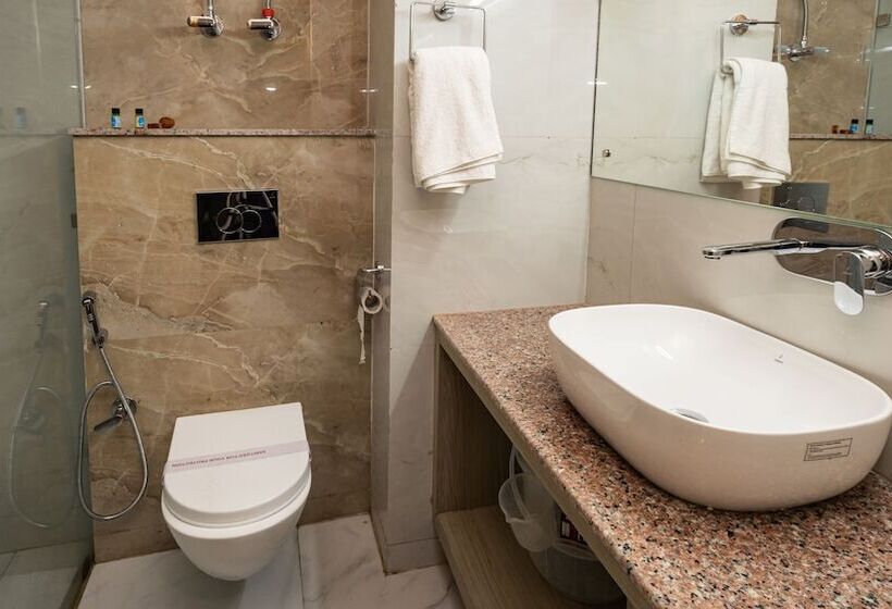 هتل Snow White Regency, Manali