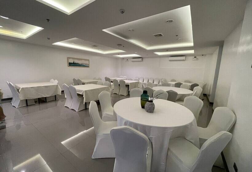 Stacia Hotel Powered By Cocotel