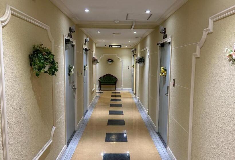 فندق Sunday Brunch