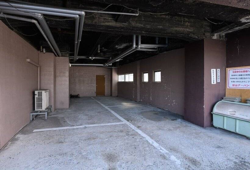 בית מלון כפרי Tabist Business Toyama Urban