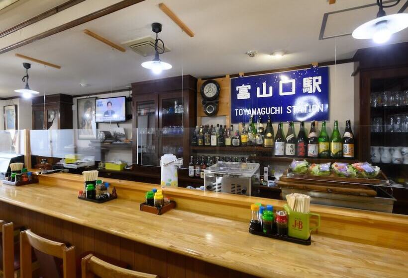 בית מלון כפרי Tabist Business Toyama Urban